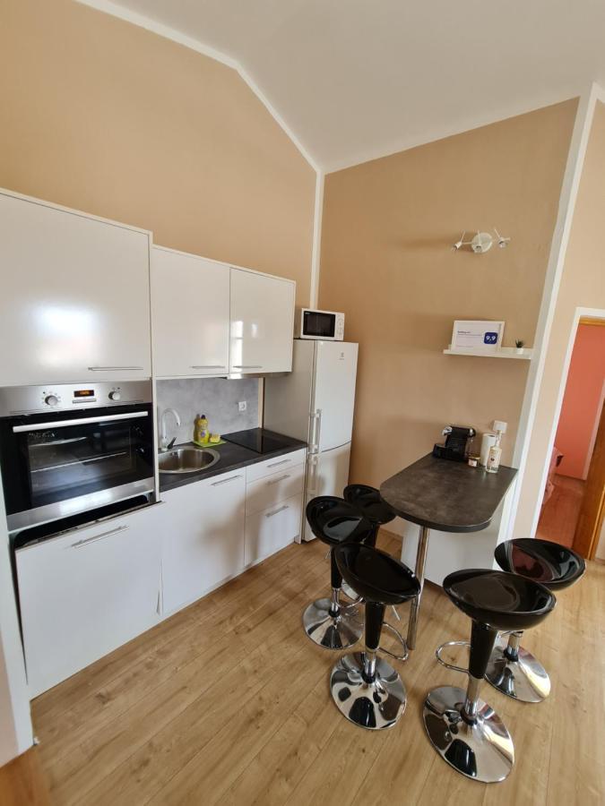 Apartman ˝Abaza˝ Vir Eksteriør bilde